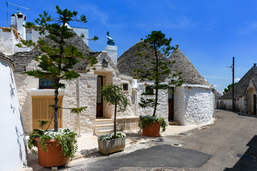 Fototapeta na wymiar Trulli of Alberobello, Puglia, Italy