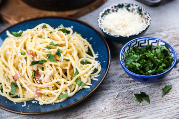 Spaghetti carbonara with egg and pancetta