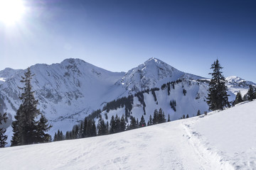 Obraz premium Skigebiet im Winter in den Alpen