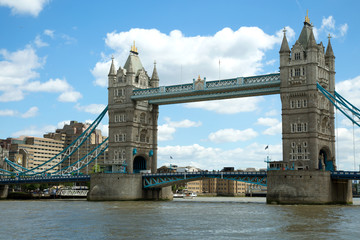 Fototapeta na wymiar Tower bridge in London UK