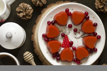 Fruit jelly on cranberry orange and agar