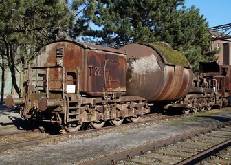 Torpedopfannenwagen, im Wagen wird das noch flüssige Roheisen zur Weiterverarbeitung in die...