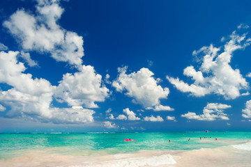 Fototapeta na wymiar Atlantic Ocean, Dominican Republic, sunny holiday resort