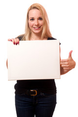 Fototapeta premium Junge Frau mit Schild