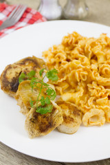 filet de poulet et pâtes