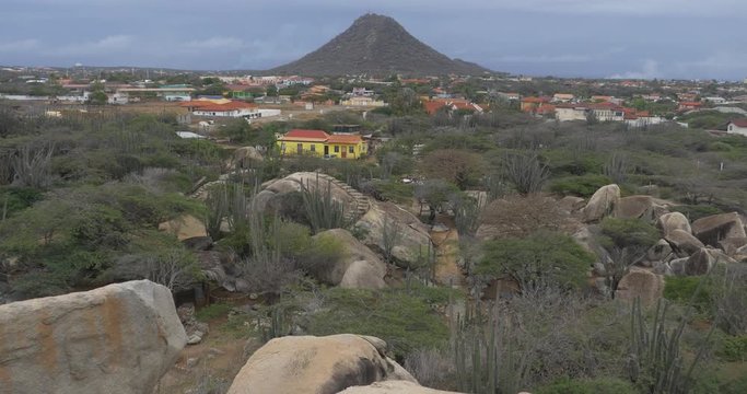 Aruba Hooiberg Mountain