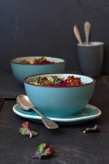 Flower Sprouts (Kohlröschen) Cremesuppe mit Buchweizen und Rote Bete Topping