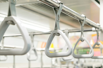 吊り革・電車