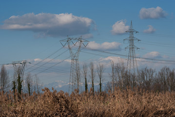tralicci dell' alta tensione