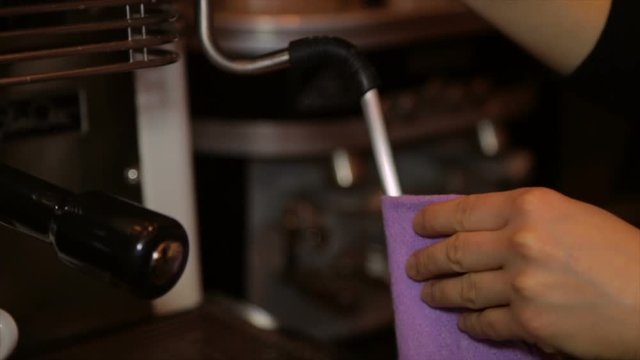 Barista spawns a steam pipe in a coffee machine