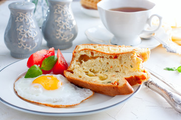 Cupcake with dried tomatoes and mozzarella, horizontal