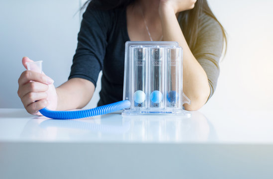 Asian female patients using incentivespirometer or three balls for stimulate lung following surgery