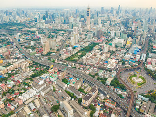 Fototapeta na wymiar Cityscape of Bangkok skyscraper