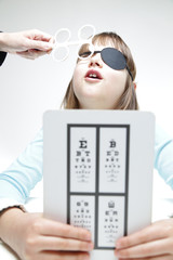 Trening wzroku. Dziecko u optometrysty.