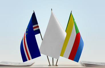 Flags of Cape Verde and Comoros with a white flag in the middle