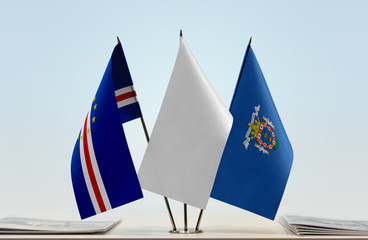 Flags of Cape Verde and Melilla with a white flag in the middle