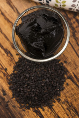 Black sesame paste