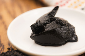 Black sesame paste