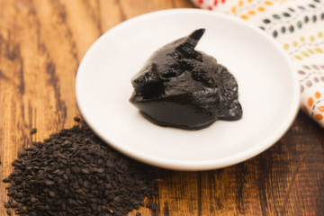 Black sesame paste