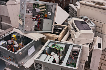 electronic waste - 192422554