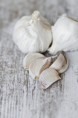 White garlic