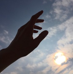 mano cielo avere fede