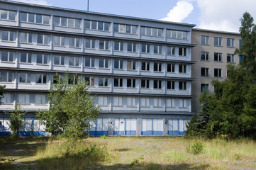 Obraz premium Ehemalige Wohnblocks in Prora auf der Insel Rügen