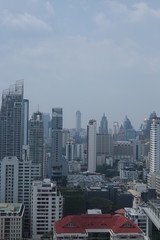 Fototapeta premium 15 February, 2018: Blue sky and city buildings in Bangkok Thailand