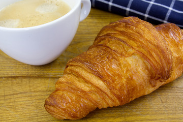 croissant et café