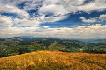 autumn morning. a picturesque sky in the autumn Carpathian mountains