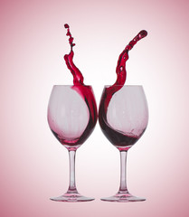 Two magnificent bursts of red wine