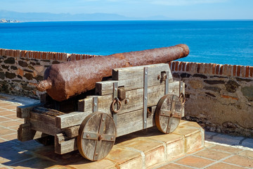 vintage rusty cannon