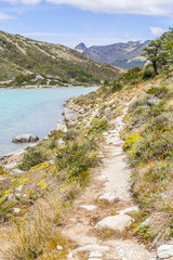 Laguna Esmeralda trail with  mountains and vegetation