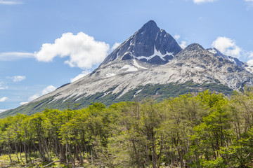 Snow mountains in Laguna Esmeralda trail