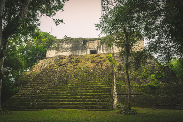 Fototapeta na wymiar Tikal ruins, Guatemala