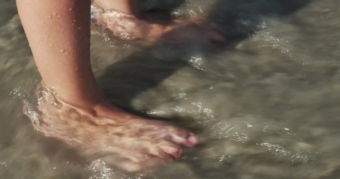 1858 Ocean Waves Crashing on Feet, 4K