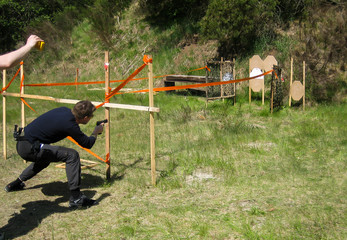 Practical Shooting crouched shooter - 192510368