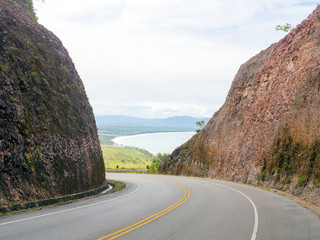 Fototapeta premium Road in the mountains to the sea
