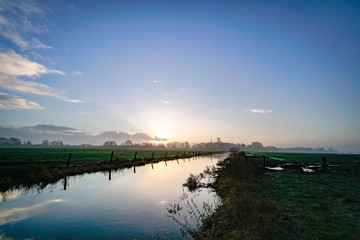 Dümmerland, Hochwasser in Entässerungsgräben im Winter
