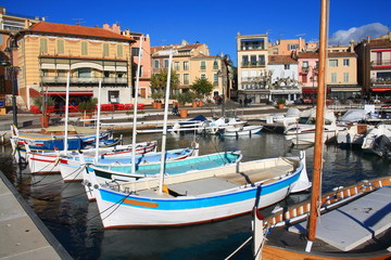 Fototapeta na wymiar Vieux port de Cassis, Provence-Alpes-Côte d'Azur, France 
