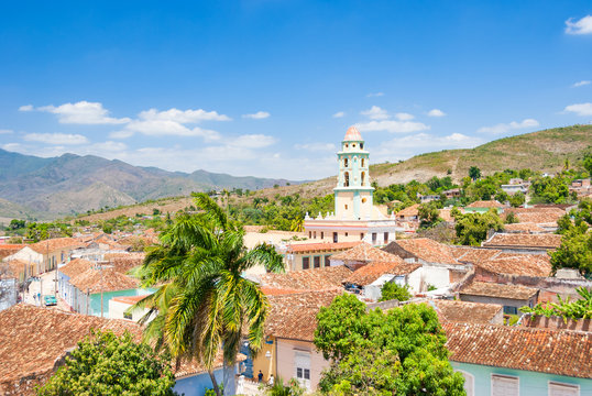 Kuba, Sancti Sp&iacute;ritus, Trinidad, Aussicht vom Palast, Palacio de Cantero auf die Kirche San Franc&iacute;sco de As&iacute;s