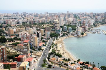 Obraz premium playa y complejo turístico