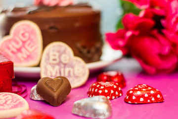 Valentines Cakes and Cookies with present