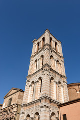 Obraz premium Bell Tower of Ferrara Cathedral (Cattedrale di San Giorgio - 1135) - Italy 