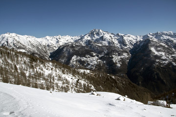 Paesaggio alpino nella valle di Gressoney