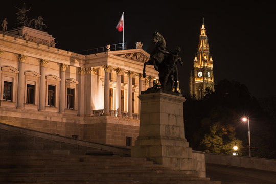 Night photo of Austrian Parliament house