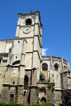 L'Isle-sur-la-Sorgue (Vaucluse) église de la ville, provence, France
