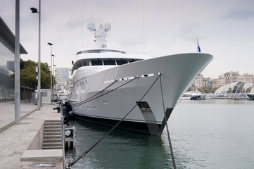 Naklejka premium Cruise Ship in Port