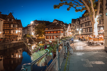 Naklejka premium Strasbourg city