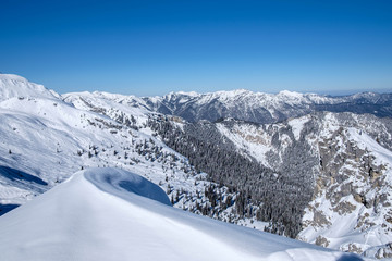 Fototapeta premium Blick zum Kreuzeck und Kramermassiv